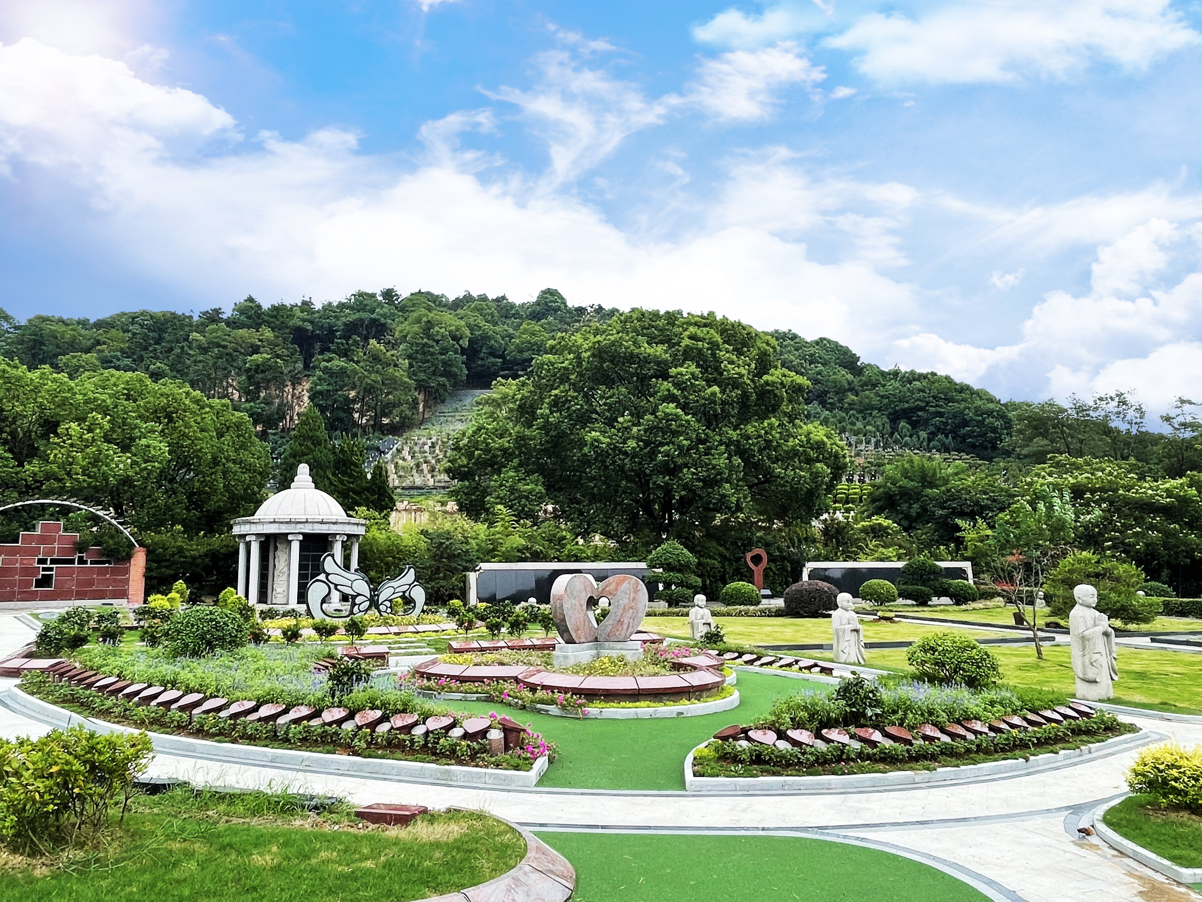 无锡青龙山馨爱苑：陵寝微刷新的范例之作